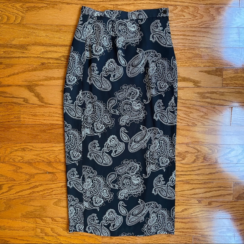 Chaus womans size 4 midi lined skirt
